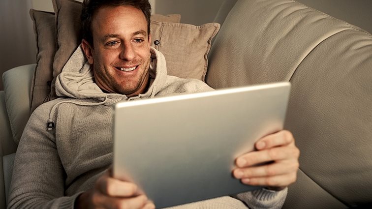 Θα κοστίσει μόλις 30 ευρώ σε κάποιον να δει τι κάνεις μέσα από την κάμερα του PC σου
: Αυτά καλό είναι να μη γίνονται.
