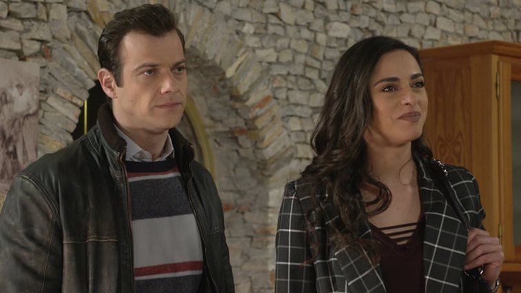 Έλα Στη Θέση Μου: Νέες εξελίξεις: Ο Θάνος «αποκαλύπτεται» &amp; ένας παλιός γνώριμος επιστρέφει...