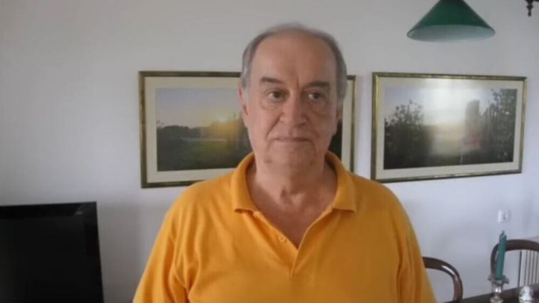 Πέθανε ο Κώστας Λυχναράς – Ο σκηνοθέτης πίσω από το "Κωνσταντίνου και Ελένης" και "Το καφέ της Χαράς"