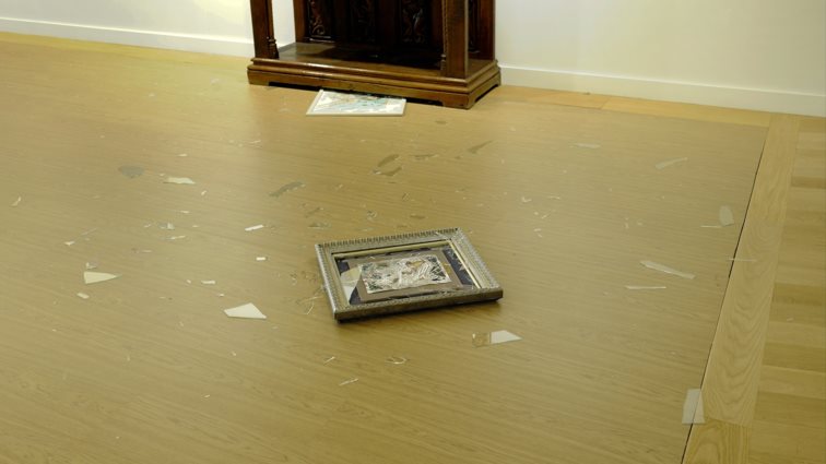 Εθνική Πινακοθήκη: Απομακρύνθηκαν από το δάπεδο τα έργα που βανδάλισε ο βουλευτής της "Νίκης" - Για λόγους ασφαλείας