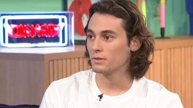 Νάσος Γκαβέλας: "Χαίρομαι που το είπαν μπροστά μου - Συζητούσαν πίσω από την πλάτη μου και τα μάθαινα"