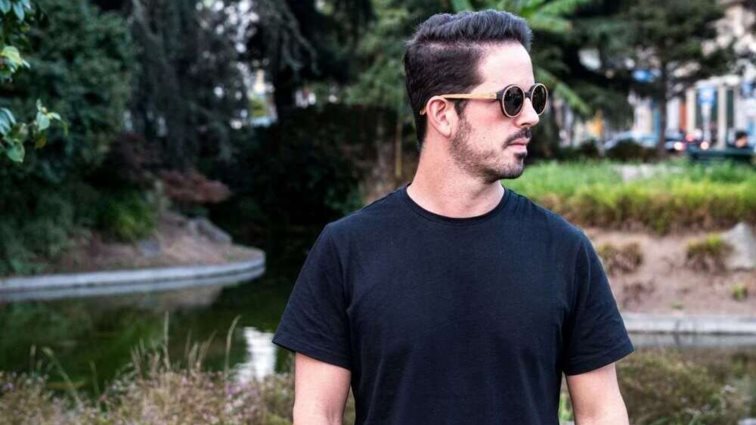 Τι σημαίνει αν φοράς φοράς συνέχεια μαύρα ρούχα