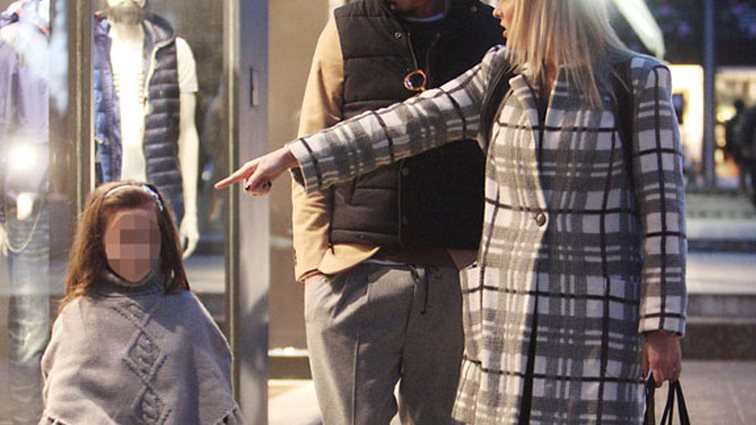 Έλενα Ασημακοπούλου - Μπρούνο Τσιρίλο: Οικογενειακή βόλτα με την κόρη τους: Φωτογραφίες