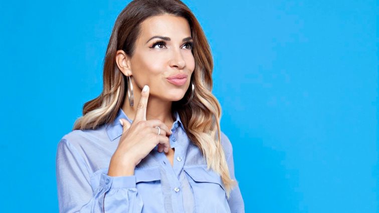 Η Ελένη Χατζίδου &amp; το υπέροχο θράσος on camera