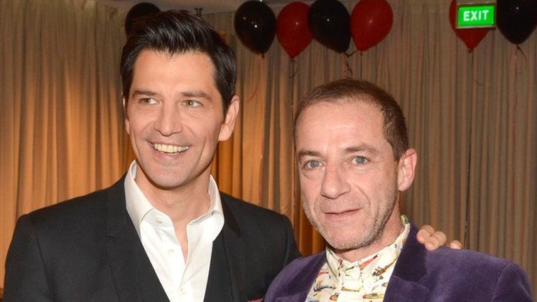 "Ο Δημήτρης Λιγνάδης και ο Σάκης Ρουβάς είναι στην ίδια παρέα. Αυτοί ανήκουν σε άλλη τάξη, δεν είναι σαν εμάς την πλέμπα"