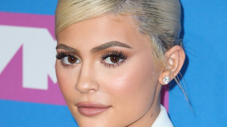 Οι έγχρωμοι φακοί επαφής που έχουν την ψήφο εμπιστοσύνης των celebrities