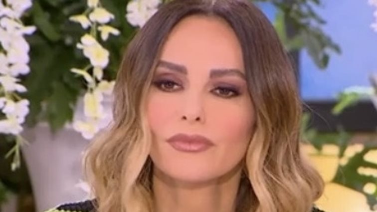 Μπέττυ Μαγγίρα: "Με ακολούθησε ο Δημήτρης Ουγγαρέζος - Το πένθος κράτησε μισή μέρα"