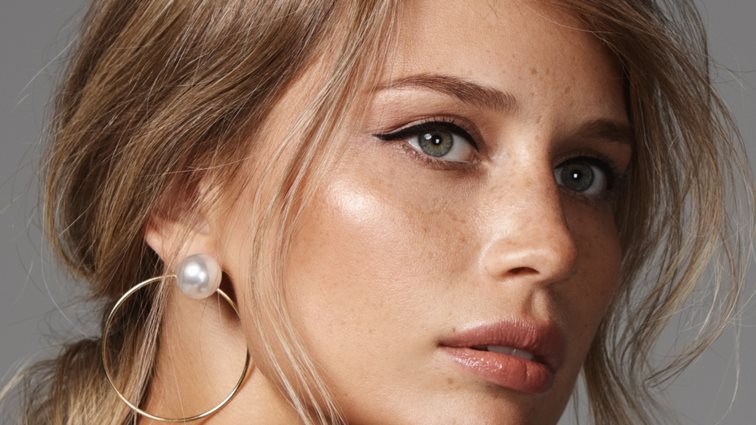 Τα πολύ οικονομικά καλλυντικά που θα ανανεώσουν το νεσεσέρ μας φέτος το φθινόπωρο