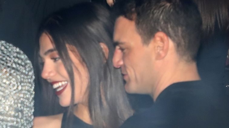 Μελίνα Νικολαΐδη &amp; Δημήτρης Φιντιρίκος σε τρυφερά στιγμιότυπα σε νυχτερινό κέντρο