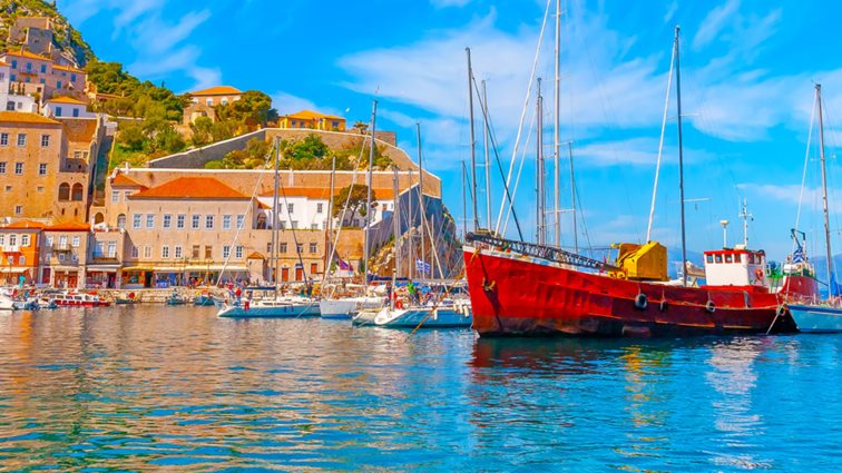 Τα κοσμικά νησιά του καλοκαιριού