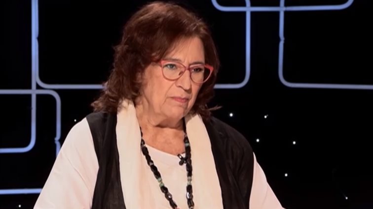 Μαρία Φαραντούρη: "Στη Χούντα ο Μίκης Θεοδωράκης μου έστειλε γράμμα σε ένα κουτάκι από τσίχλες και μου είπε να…"