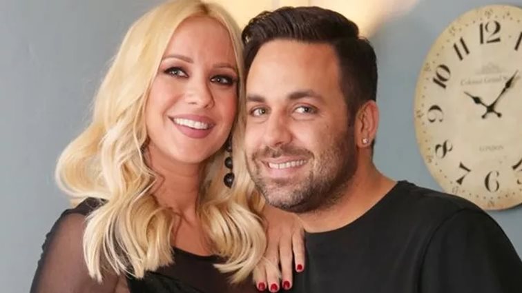 Γιώργος Γιαννιάς &amp; Ελευθερία Παντελιδάκη στο απόλυτο #familygoals στιγμιότυπο με τα παιδιά τους