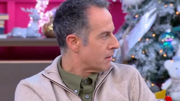 Άρης Καβατζίκης σε Δανάη Μπάρκα: "Καταλαβαίνω την αγάπη σου για αυτόν, αλλά είμαι κάθετος σε αυτό"