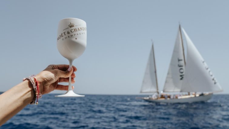 Spetses Classic Yacht Regatta 2024 | Η Moët &amp; Chandon Χρυσός Χορηγός του κορυφαίου Διεθνή Αγώνα Ιστιοπλοΐας