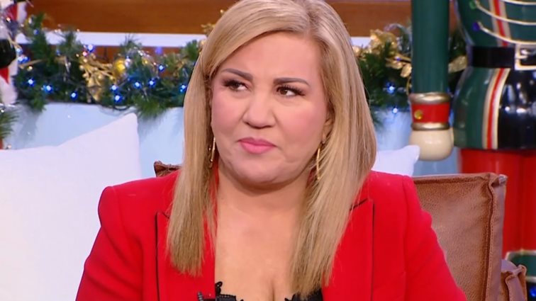 Δέσποινα Μοιραράκη: &quot;Το χαλί που πήραν ο Στέφανος Κασσελάκης και ο Τάιλερ Μπακμπέθ ήταν ειδική παραγγελία&quot;