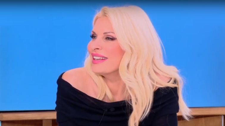 Οι αποκαλύψεις της Ελένης Μενεγάκη για την προσωπική της ζωή - "Μωρέ τι με βάζετε και λέω σήμερα; Ρίξτε διαφημίσεις!"