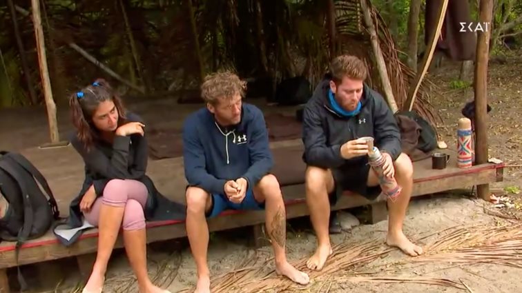 Survivor |  Τα σχόλια των "Μαχητών" για τη στρατηγική των "Διάσημων" και τη μερίδα του Γιώργου Κοψιδά!