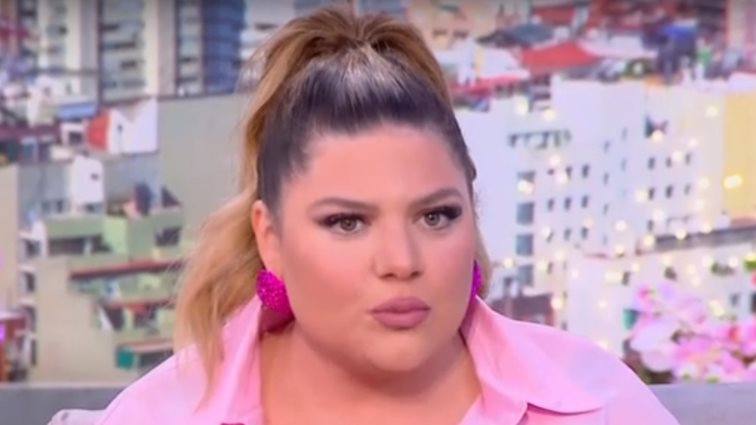 H Δανάη Μπάρκα αποκάλυψε τη συνομιλία που είχε με τη Δέσποινα Βανδή για την περιπέτεια υγείας του Βασίλη Μπισμπίκη