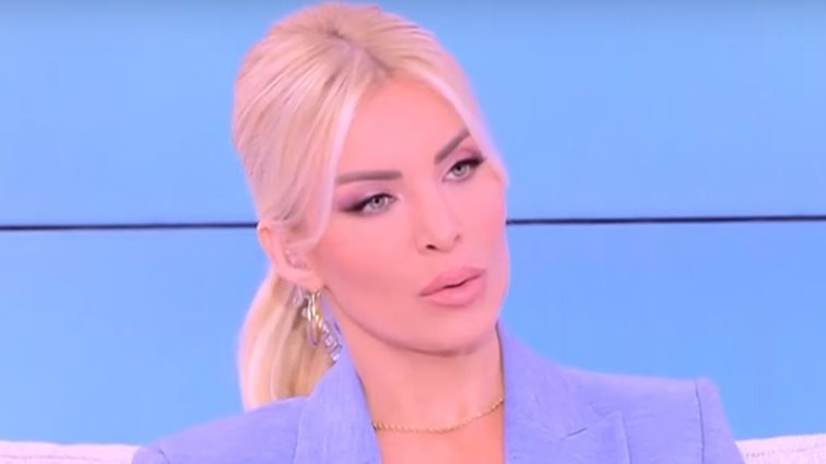 Κατερίνα Καινούργιου: "Αν ο πελάτης είχε να διαλέξει ανάμεσα στην Ελένη Μενεγάκη και τη Φαίη Σκορδά, θα πήγαινε στην Ελένη"