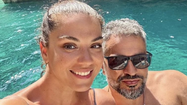 Νέες φωτογραφίες από τις καλοκαιρινές διακοπές της Βάσως Λασκαράκη με τον Λευτέρη Σουλτάτο