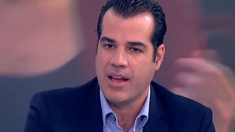 Ο Υπουργός Υγείας Θάνος Πλεύρης σε μια συνέντευξη "Πρόσωπο με πρόσωπο"