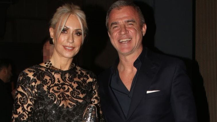 Σπάνια βραδινή έξοδος της Μαρίας Μπακοδήμου με τον πρώην σύζυγό της, Δημήτρη Αργυρόπουλο και τον γιο τους, Άρη