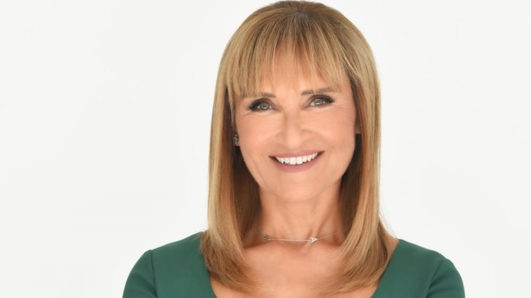 Η Μάρα Ζαχαρέα με τις φίλες της σε chic εστιατόριο ψαροφαγίας στο Κολωνάκι