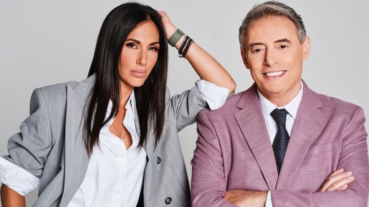 Επέστρεψε στην "Κοινωνία Ώρα Mega" τέσσερις μήνες μετά το σοβαρό ατύχημα που την καθήλωσε στο κρεβάτι