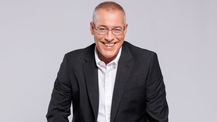 Ο Νίκος Μάνεσης κάνει πρεμιέρα στον Alpha - Η επίσημη ανακοίνωση