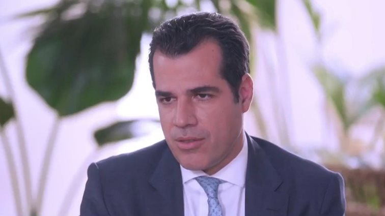 Θάνος Πλεύρης: &quot;Όταν μου είπαν ότι διασωληνώνομαι, έλεγα ότι θέλω να δω τα παιδιά μου πριν πεθάνω, να μην πεθάνω χωρίς να τα χαιρετήσω&quot;