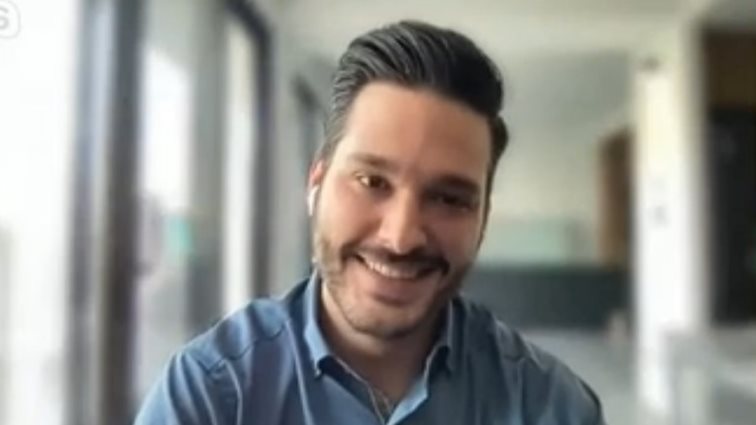 Ο Φοίβος Παπαδάκης μιλά για την περιπέτειά του με τον κορονοϊό – Πότε επιστρέφει στην εκπομπή;