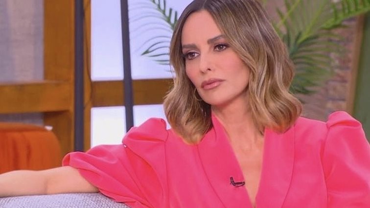 Η Μπέττυ Μαγγίρα δίνει πληρωμένη απάντηση σε Καινούργιου - Παπανώτα: "Μόνοι τους το ζουν το beef"