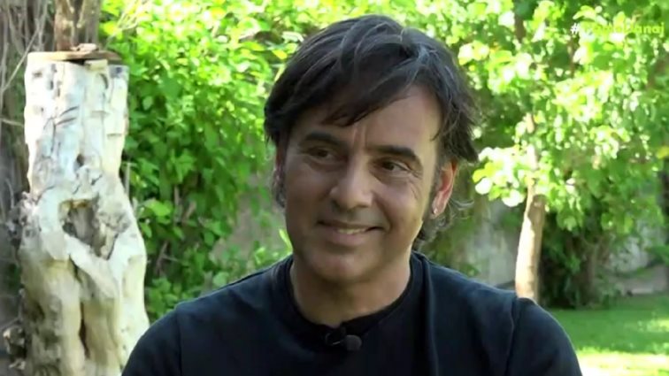 Γιώργος Λεμπέσης: "Δεν τσακωθήκαμε ποτέ, απλά χώρισαν οι δρόμοι μας - Διακόψαμε γενικώς. Με στεναχώρησε αυτό που είχε συμβεί"