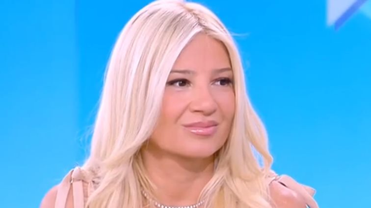 Η Φαίη Σκορδά ευχήθηκε on air στον Γιώργο Λιάγκα για τα γενέθλιά του!