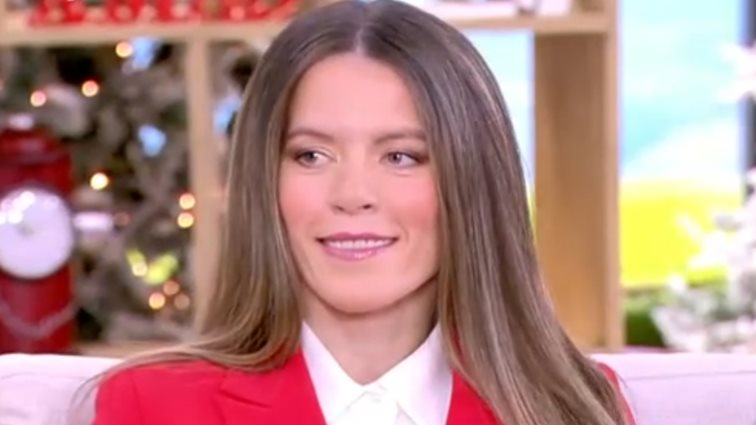 Αλεξάνδρα Σταματοπούλου: &quot;Τα συμπτώματα ξεκίνησαν στα 14 έτη, υπάρχει υπερτονία των μυών&quot;