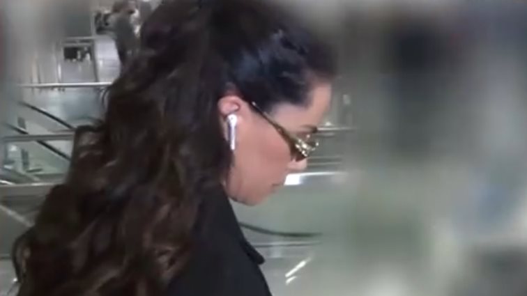 Η πρώτη αντίδραση της Μαρίας Αντωνά για τα δημόσια φιλιά με τον Γιώργο Λιάγκα