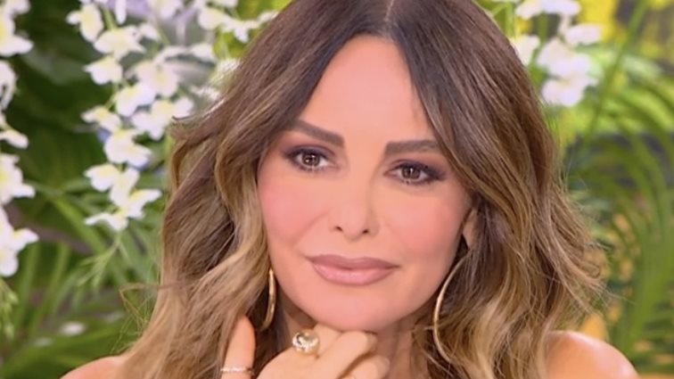 Ξέσπασε η Μπέττυ Μαγγίρα για τον Απόστολο Λύτρα: "Στην κακιά στιγμή δε σηκώνεται ένα χέρι να κάνει μαύρο έναν άνθρωπο"