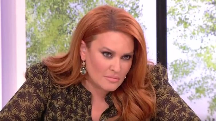 Ενοχλημένη η Σίσσυ Χρηστίδου στον αέρα της εκπομπής: &quot;Μας πήρε ενάμιση χρόνο για να μας το κλείσει. Ήμασταν οι μόνοι&quot;