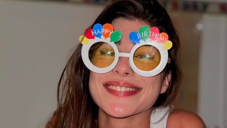 Η Χρύσα Μιχαλοπούλου γιόρτασε τα 27α γενέθλιά της με τις φίλες της!