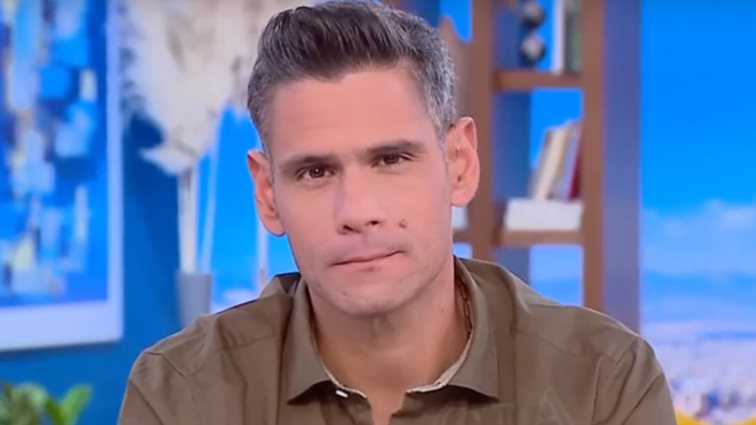Ο Δημήτρης Ουγγαρέζος ξέσπασε: "Ξεφτιλίζονται, δεν μπορούν να τραγουδήσουν και επιμένουν"