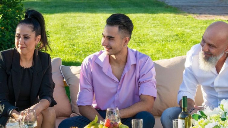 The Bachelor| Η αμήχανη ατάκα του αδερφού της Νικολέττας στον Παναγιώτη