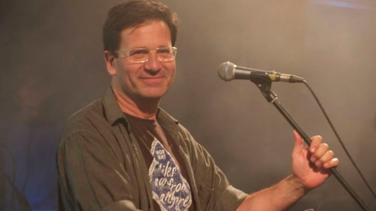 Ο Θανάσης Παπακωνσταντίνου αποσύρεται από τις συναυλίες: "Κρατήστε τα τραγούδια κι εμένα ξεχάστε με!"