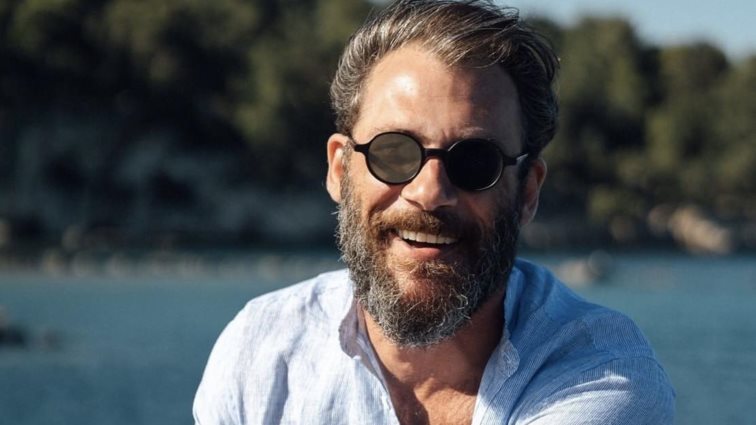 Κόλαφος ο Αντίνοος Αλμπάνης για τη Ζήνα Κουτσελίνη: "Δεν είχες να φας χάμπουργκερ γιατί τότε υπήρχε μόνο η μπομπότα"