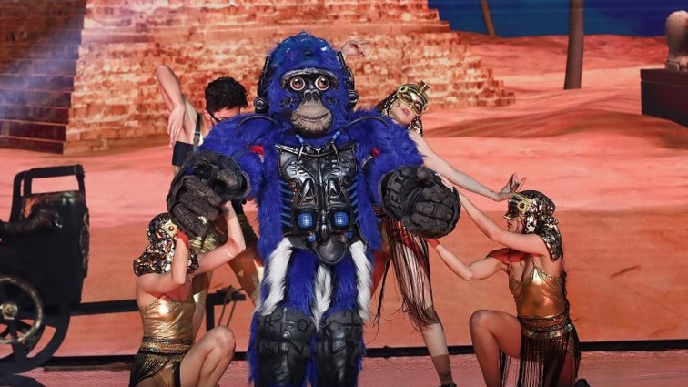 "The Masked Singer" | O "Γορίλας" συγκινήθηκε και συγκίνησε τους detectives