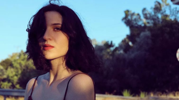 H Όλγα Σκιαδαρέση ποζάρει ολόγυμνη στο Instagram