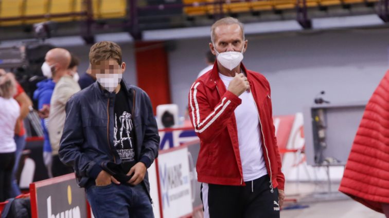 Πέτρος Κωστόπουλος | Στο γήπεδο με τον γιο του Μάξιμο