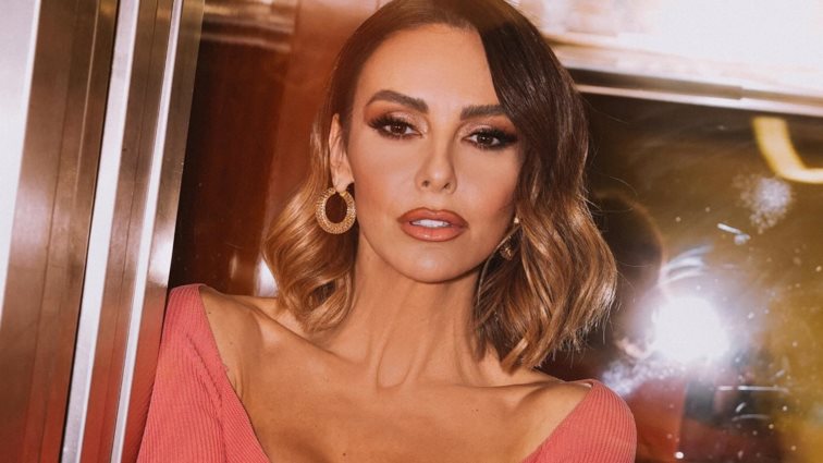 Aide-mémoire | Η καυστική Μπέττυ, ο "δικαστής" Μικρούτσικος και… το κουίζ που ρωτούν όλοι!