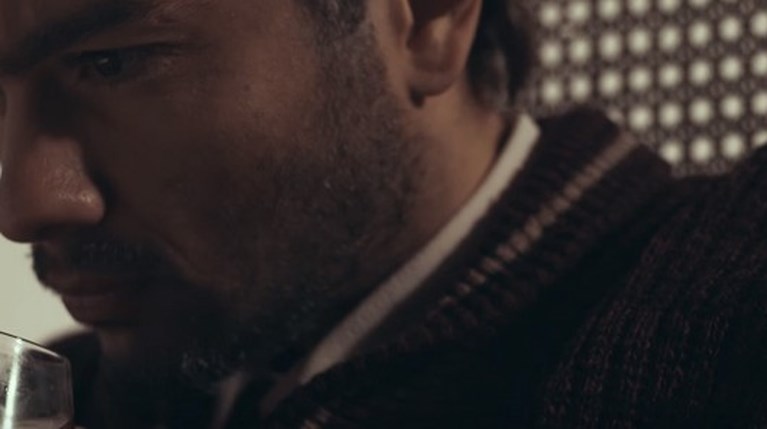 Ο Χρήστος Μάστορας στο νέο video clip του συγκροτήματος Μέλισσες (1)