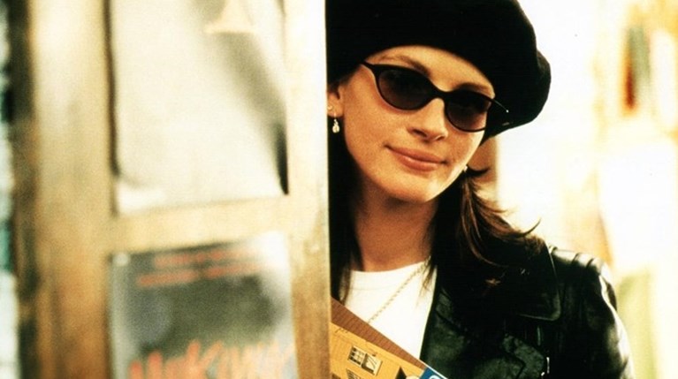 10 κινηματογραφικά looks της Julia Roberts που έμειναν αξέχαστα