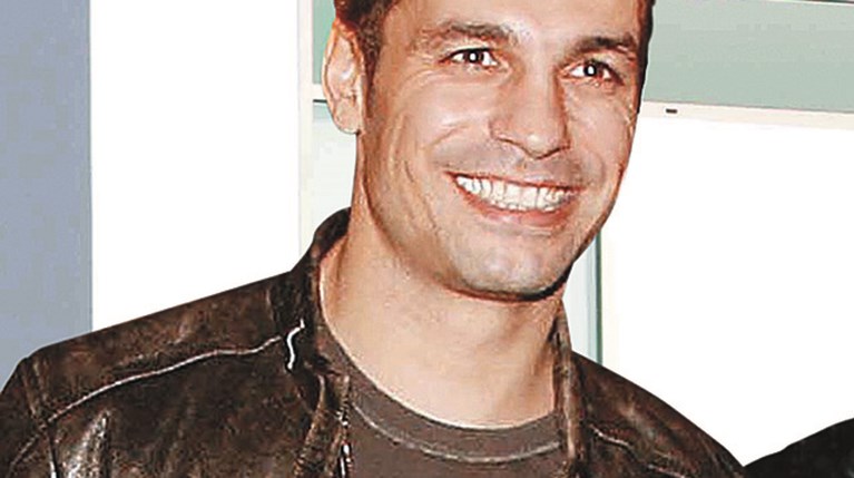 Ντέμης